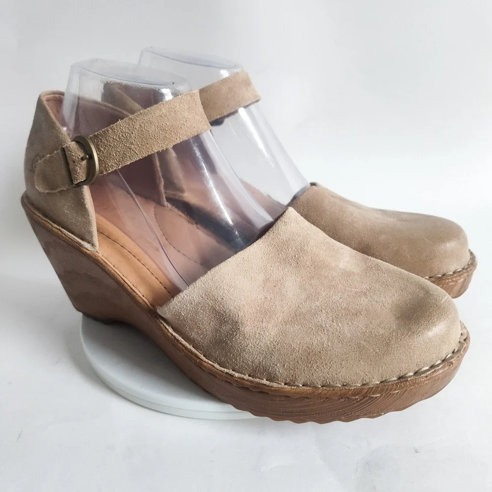 Born Mary Janes Size 11 Wedge Platform Shoe Suede Beige Retro Preppy Comfort Y2K